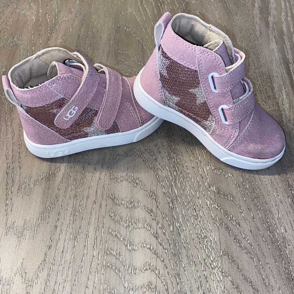 UGG Hi top sneaker